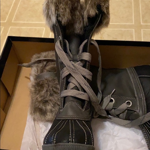 London Fog Black Snow Boots - Picture 2 of 4